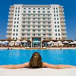 מלון Crowne Plaza By Ihg 5*