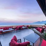 Crowne Plaza By Ihg מלון 5*