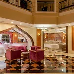 מלון Crowne Plaza By Ihg אנטליה