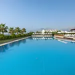 Crowne Plaza By Ihg