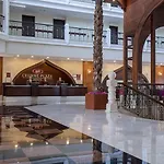 Crowne Plaza By Ihg מלון 5*