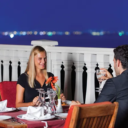 Crowne Plaza By Ihg Отель 5*