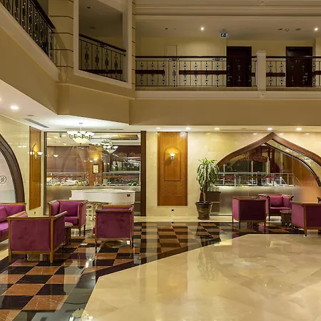 Отель Crowne Plaza By Ihg 5*