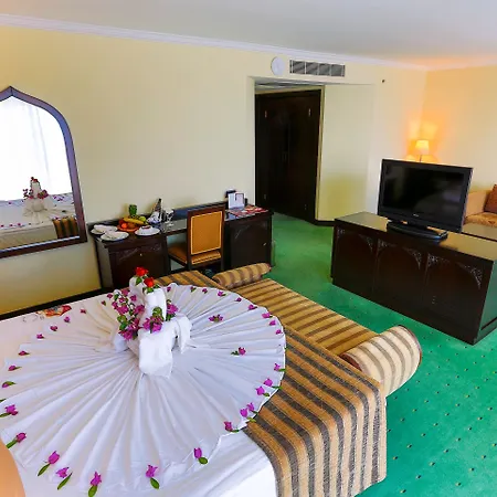 Crowne Plaza By Ihg Hotel