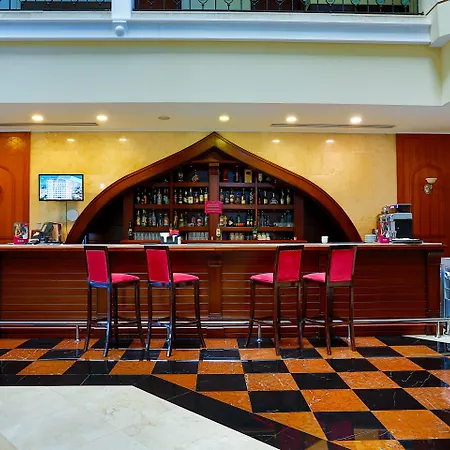 Crowne Plaza By Ihg 5*