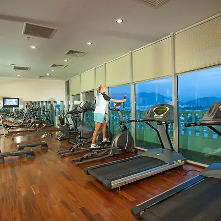 Crowne Plaza By Ihg 5*