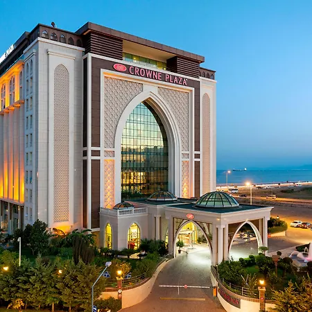 Crowne Plaza By Ihg 5*