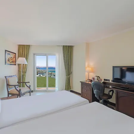 Crowne Plaza By Ihg Hotel 5*