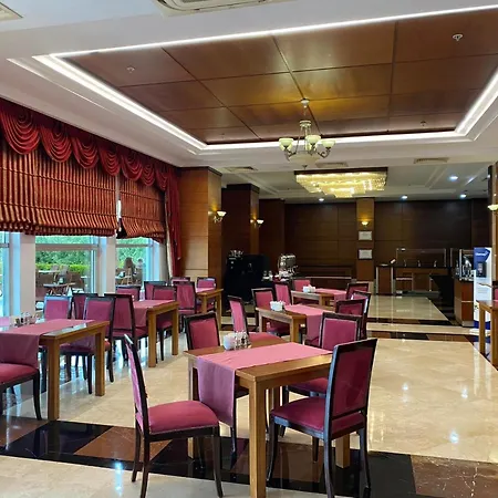 Crowne Plaza By Ihg Hotel