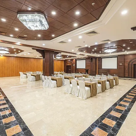 Crowne Plaza By Ihg Hotel