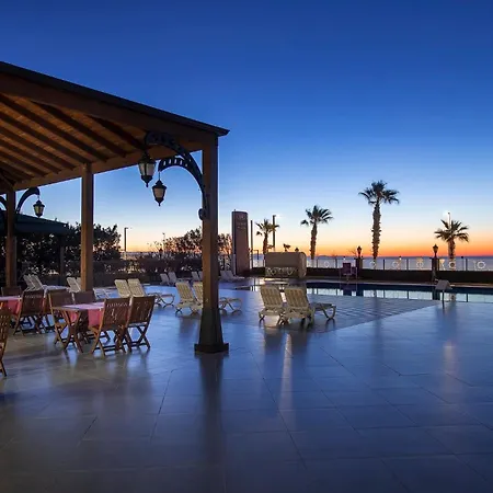 Crowne Plaza By Ihg 5*