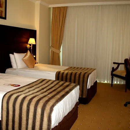 Crowne Plaza By Ihg