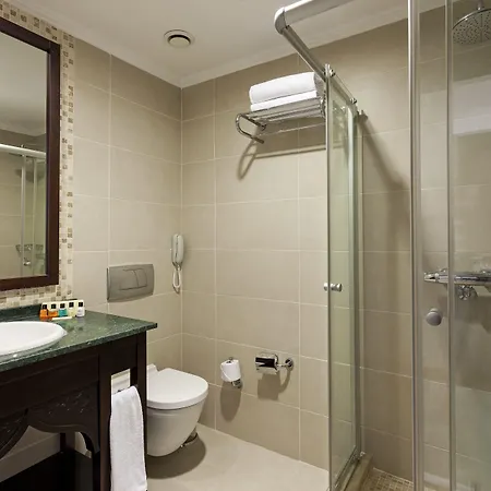 Crowne Plaza By Ihg