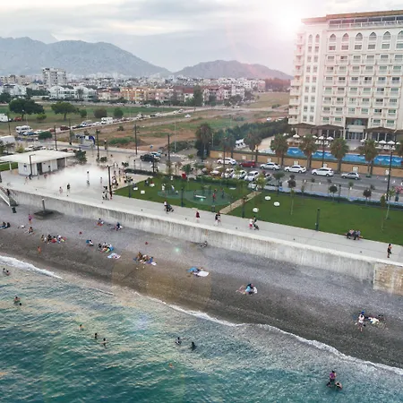 Crowne Plaza By Ihg Ξενοδοχείο 5*