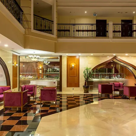 Crowne Plaza By Ihg Szálloda