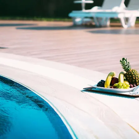 Crowne Plaza By Ihg Szálloda 5*