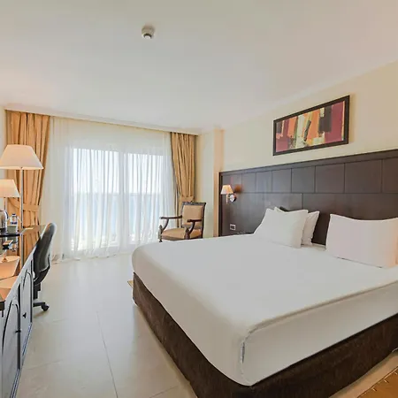 Crowne Plaza By Ihg 5*