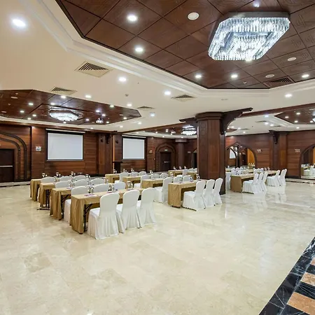Crowne Plaza By Ihg Hotel 5*
