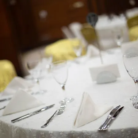 Crowne Plaza By Ihg Hotel