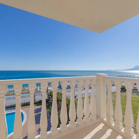 Crowne Plaza By Ihg 5*